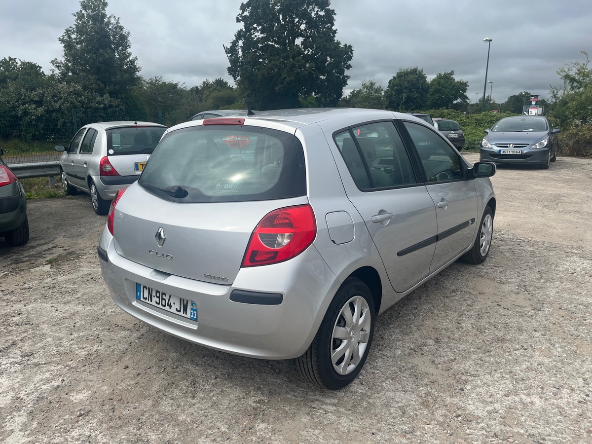 RENAULT Clio 1.5 dci