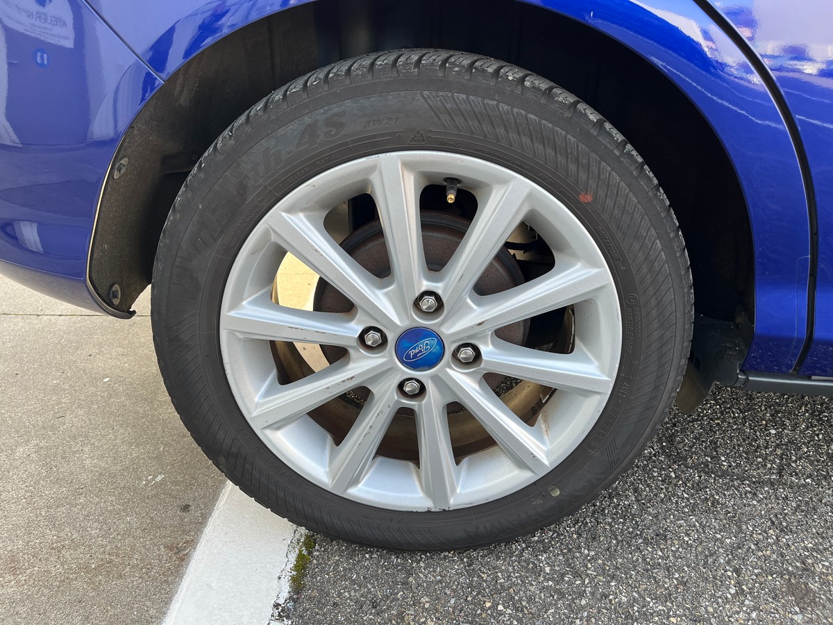 Ford BMAX 1.0 125ch TITANIUM, CAMERA, GPS, SIEGES CHAUFFANT, RADAR AVANT/ARRIERE