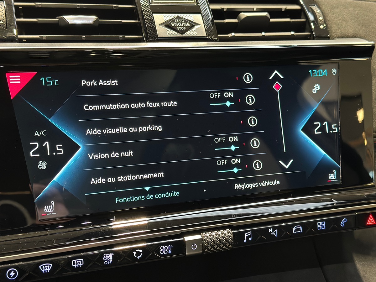 DS Ds7 Crossback 225 ch e-Tense Performance Line Plus / ATTELAGE / HI-FI FOCAL / TOIT PANO /CARPLAY