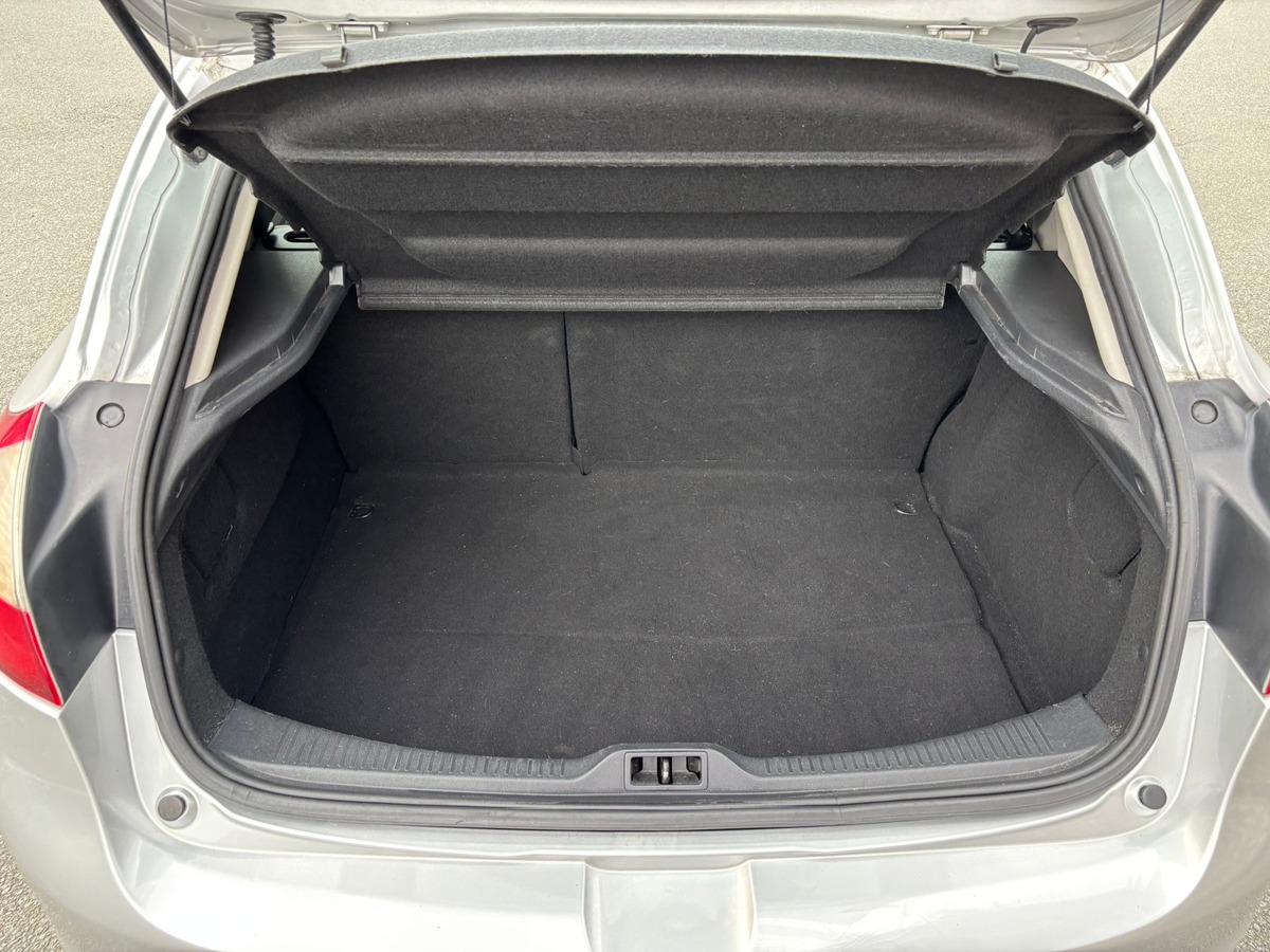 RENAULT Megane III 1.6 E85 110 Expression - Révisée - Garantie