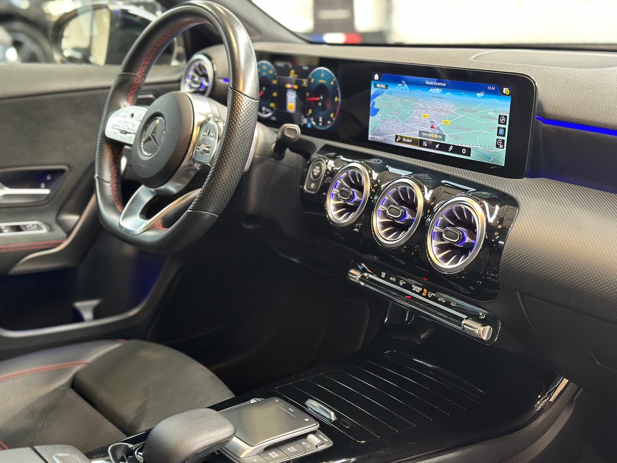 Mercedes-Benz Classe A 200 D AMG LINE - TOIT OUVRANT / GARANTIE MERCEDES 24 MOIS