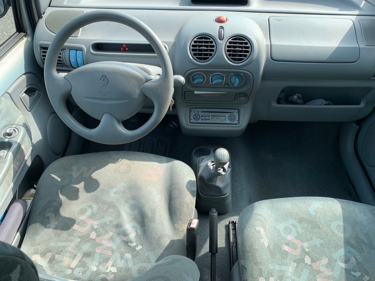 RENAULT Twingo 75 chevaux | Climatisation | Vitres électriques | Roue de secours | Radio CD