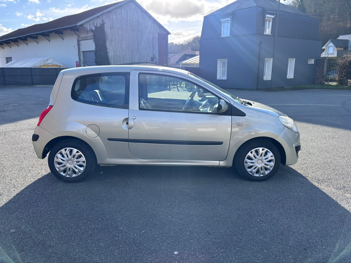 RENAULT Twingo 2 1.2i - Distribution OK - CT OK