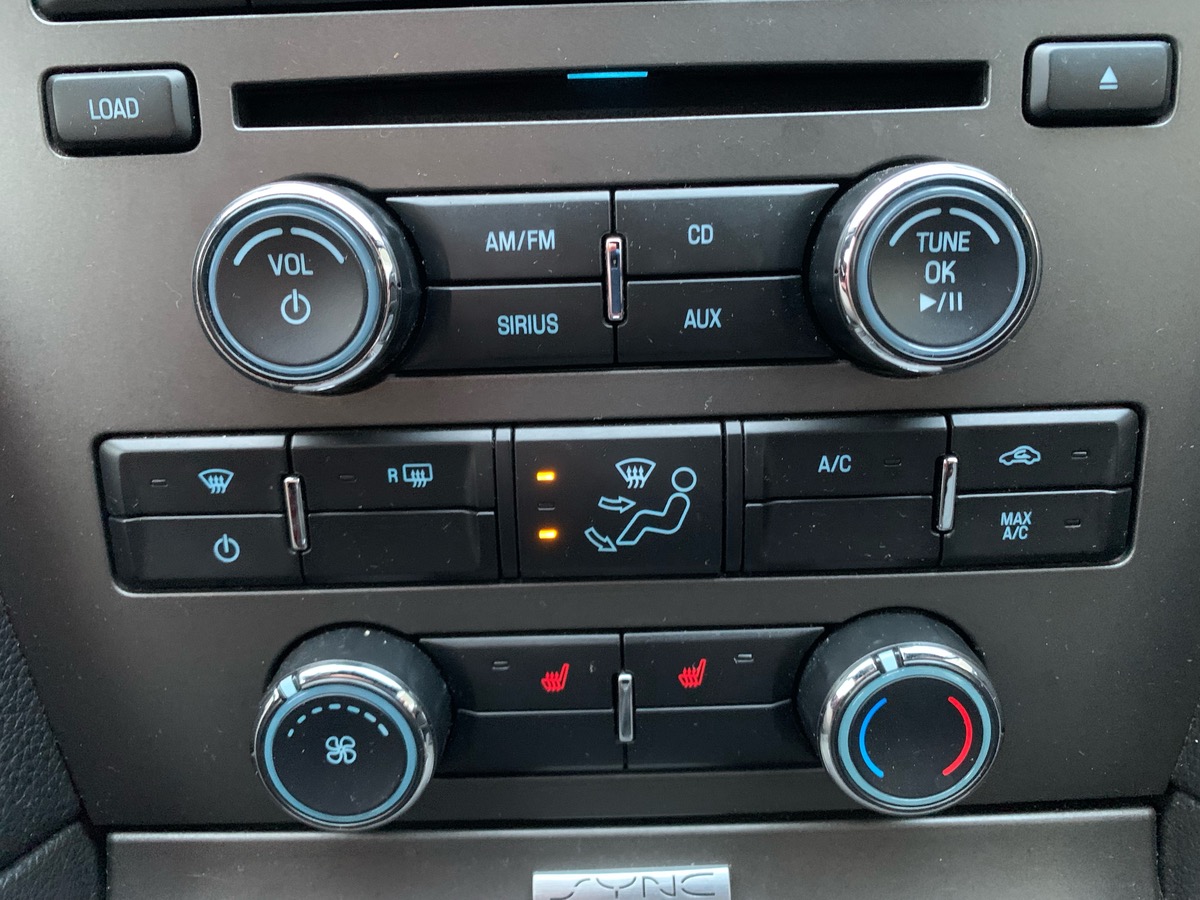 Ford Mustang 305 ch | Reprogrammation Ethanol | Intérieur cuir | Siéges avant chauffants