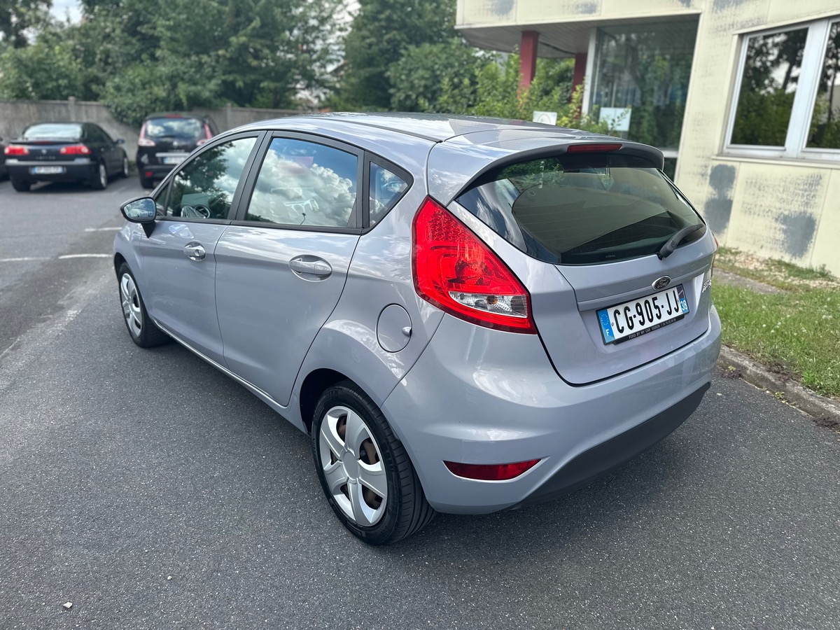 Ford Fiesta 1.2 85 CV trend 4XCBLEU 