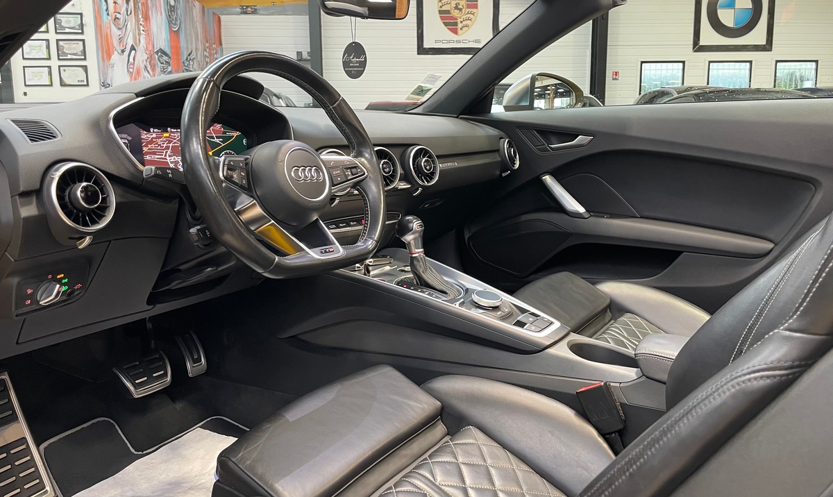 Audi TTS Série 3 ROADSTER 2.0L TFSI QUATTRO S-TRONIC 310 - ENTRETIEN CONSTRUCTEUR x
