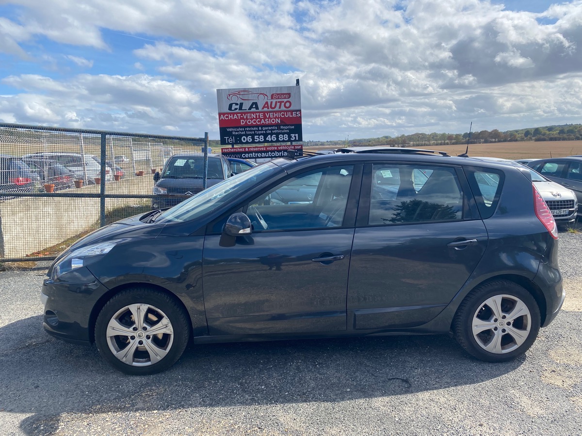 RENAULT Scenic III 1.5 dci 110cv toit ouvrant privilège 218000km