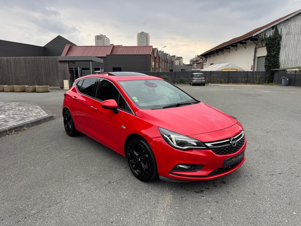 Opel Astra 1.6 CDTI 135 Dynamic- Crochet d'attelage- Toit ouvrant- Révisé - Garantie
