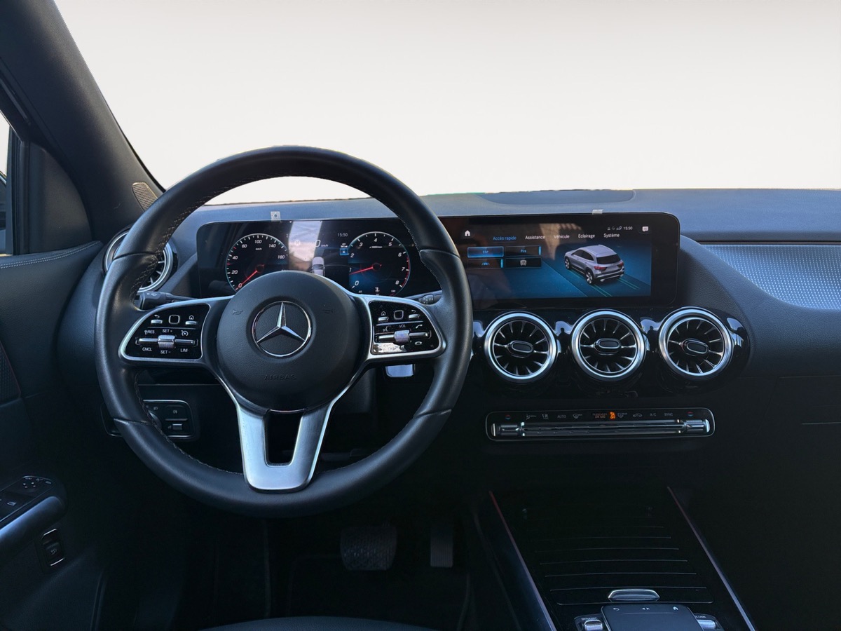 Mercedes-Benz GLA 200 PROGESSIVE LINE / SIEGE CHAUFFANT / HAYON MAINS LIBRE