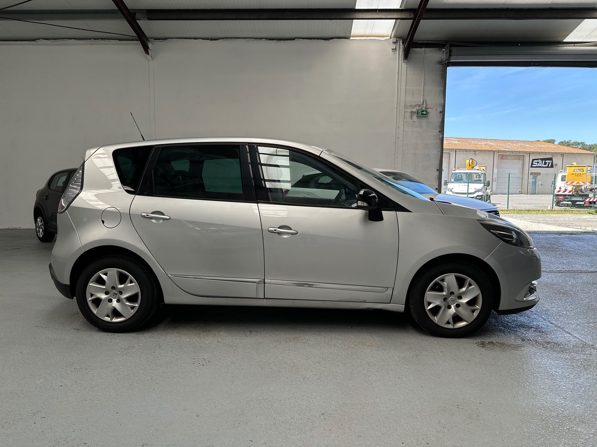 RENAULT Scenic III (3) 1.5 DCI 110 BOSE EDC