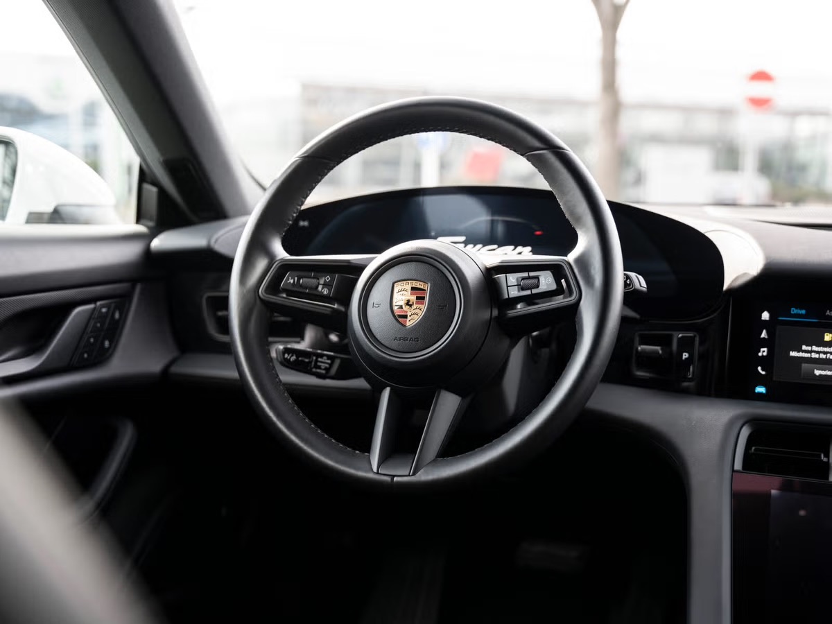 Porsche Taycan Cross Turismo 4S 571ch faible kilométrage