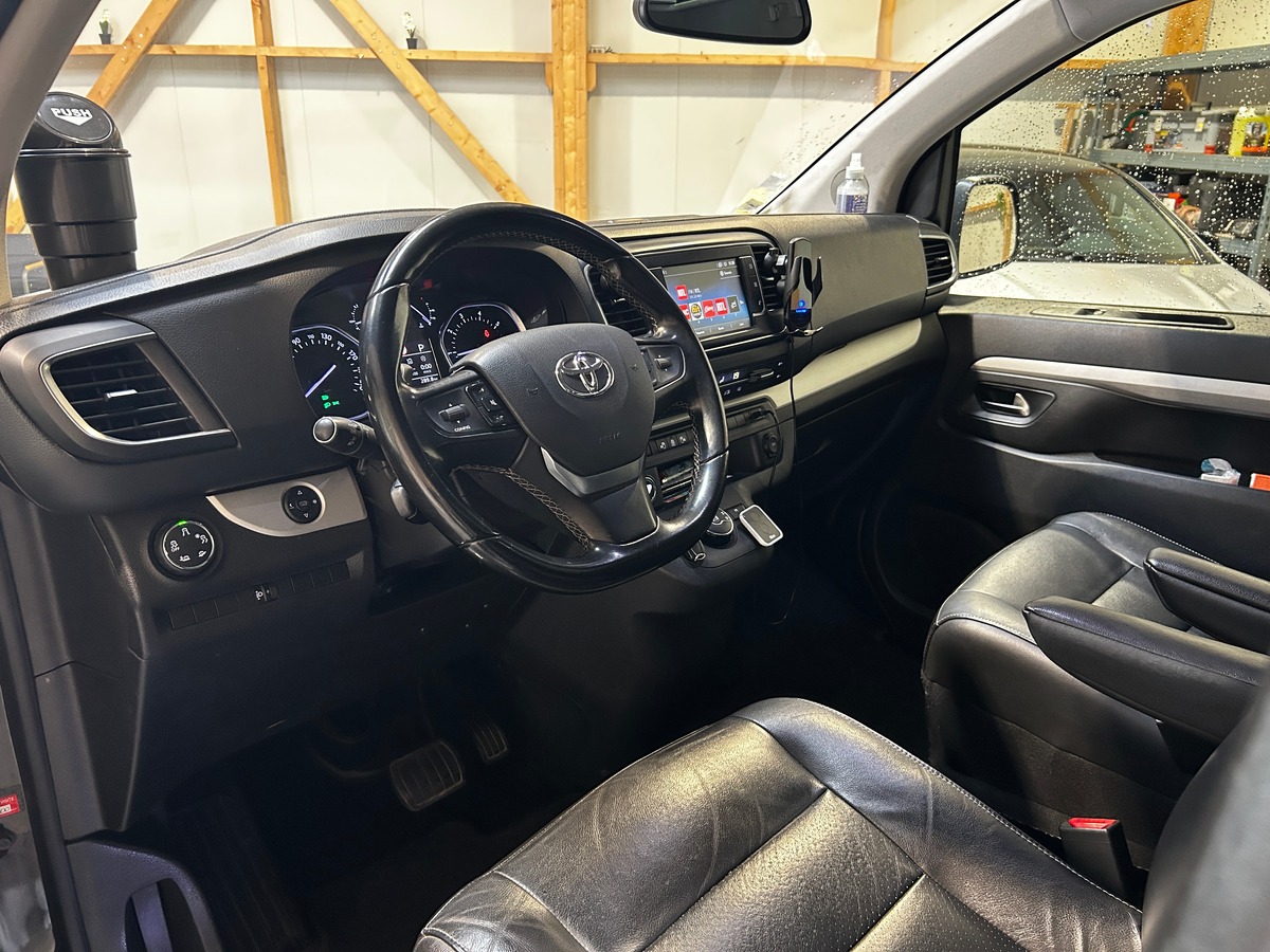 Toyota PROACE Verso II Verso (MPY) L2 2.0 D-4D BVA8 177 cv Boîte auto