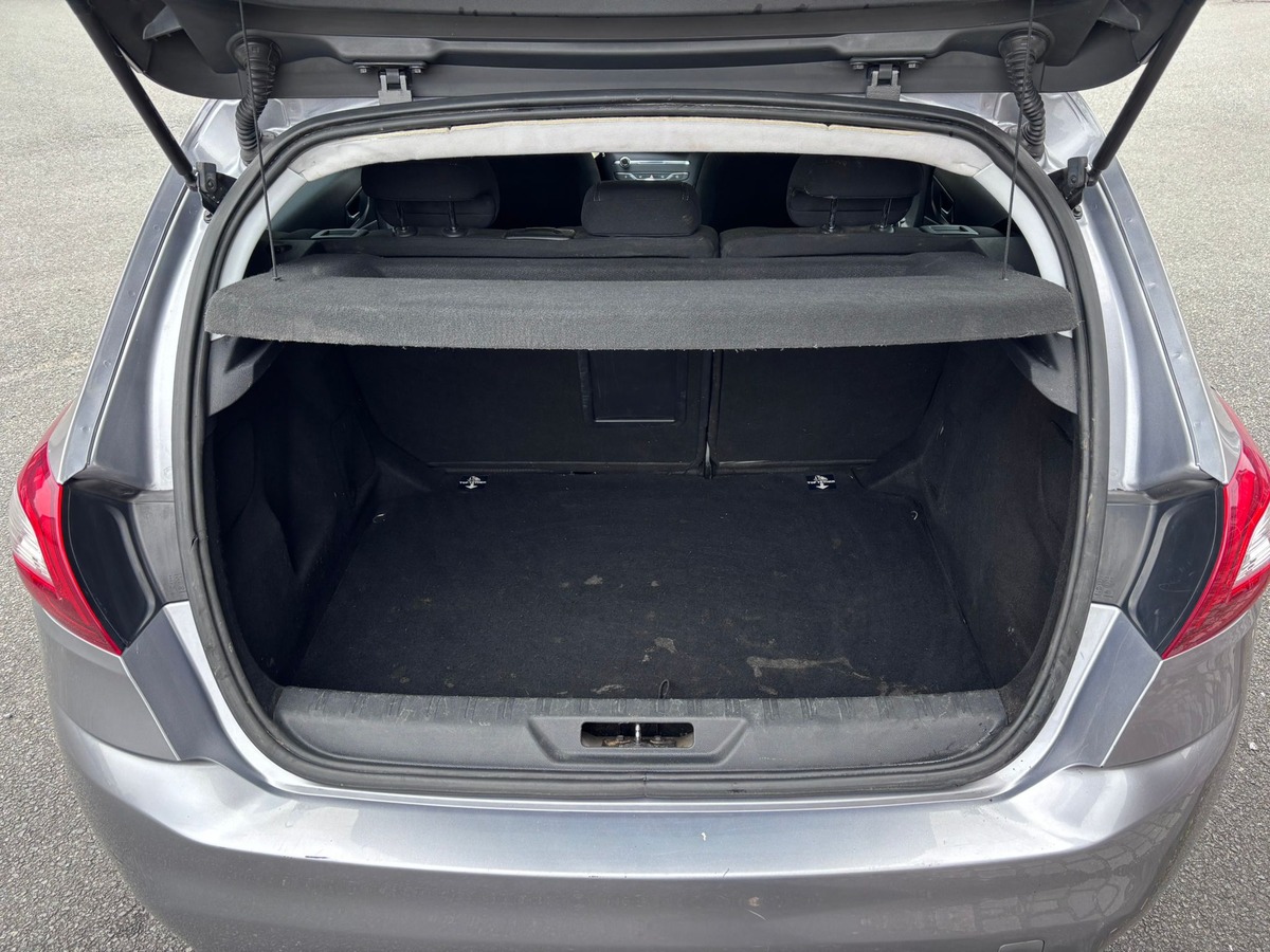 Peugeot 308 1.6 Blue-HDi Allure - Révisée - Garantie