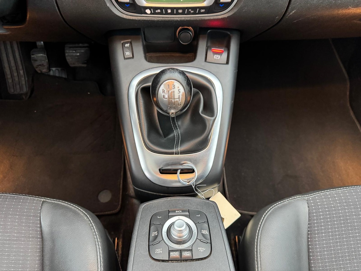 RENAULT Grand Scenic 1.5 DCI 110-7 Places- BOSE Edition-Garantie