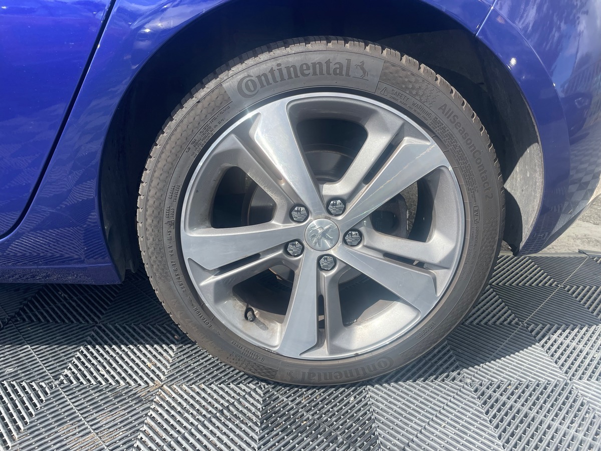 Peugeot 308 1.6 BlueHDi 120 cv RIEN A PREVOIR - CARPLAY - CAMERA DE RECUL - CLIMATISATION AUTO