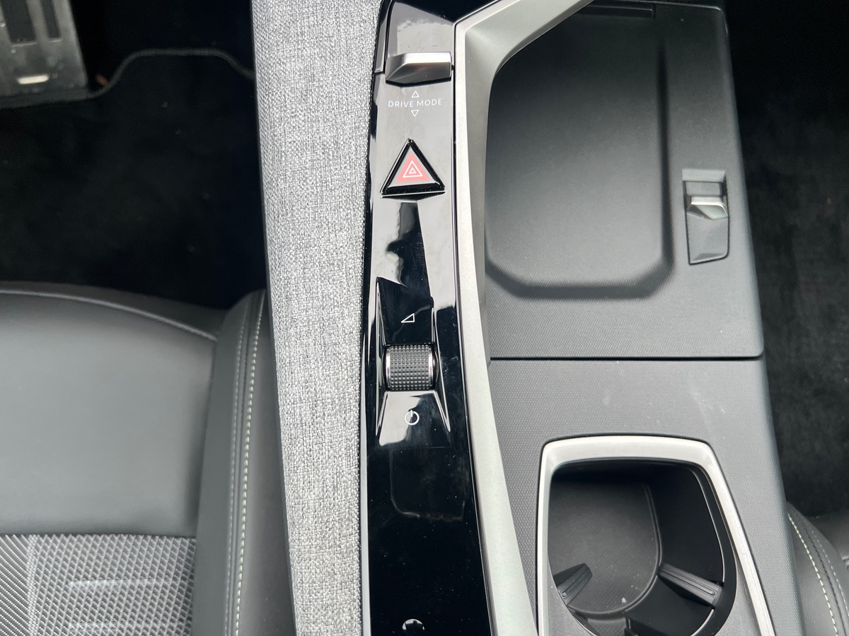 Peugeot 3008 GT HYBRID 136cv, CAMERA DE RECUL, GPS