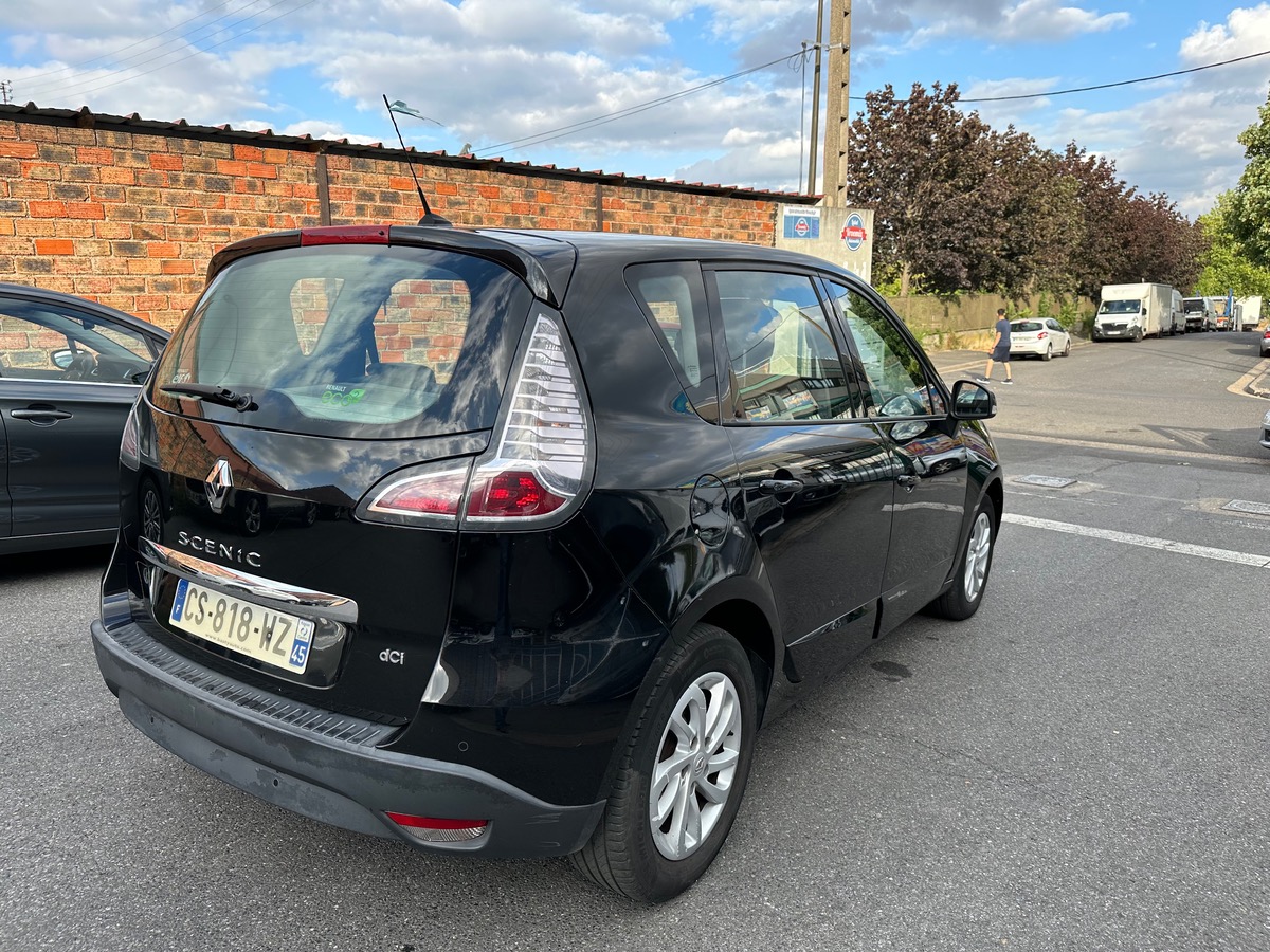 RENAULT Scenic 1.5 DCI 110 CV 4XCART bleue 