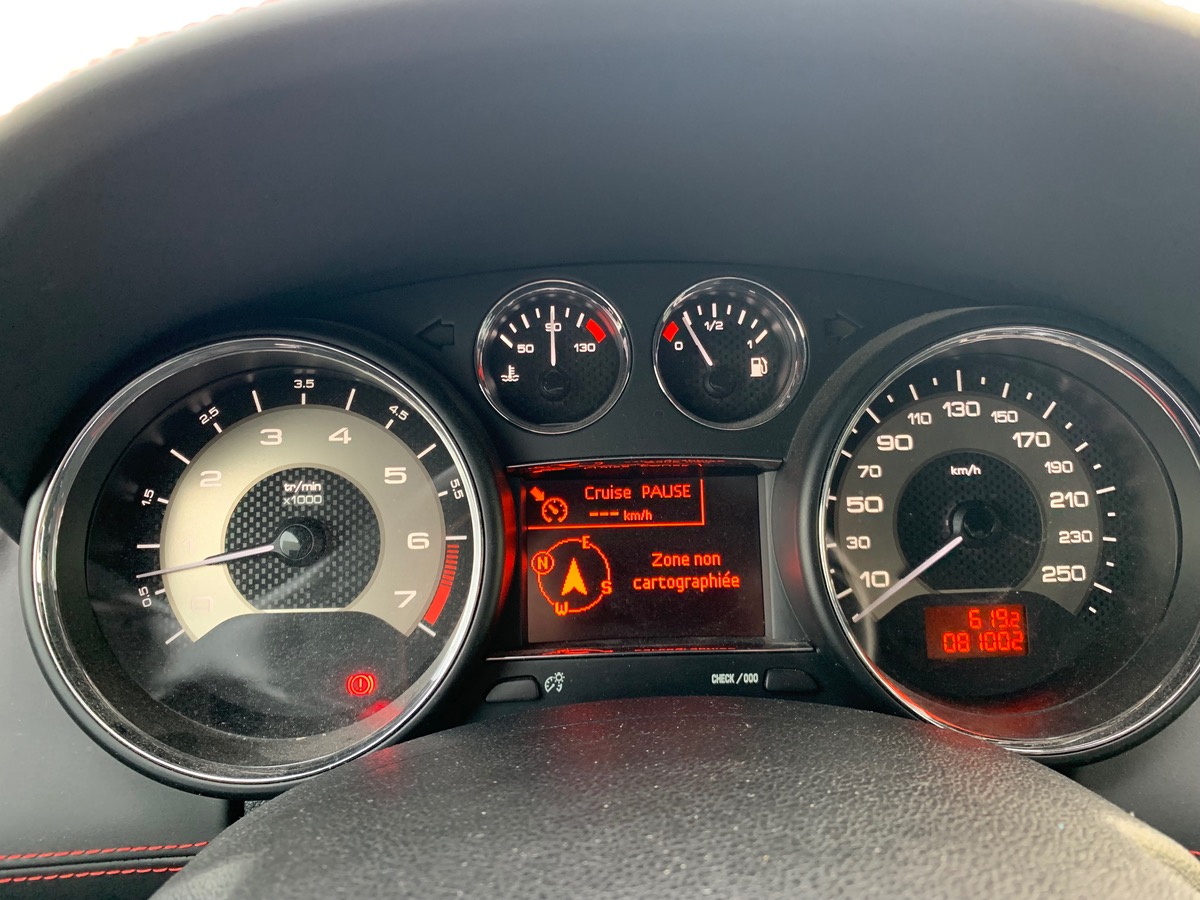 Peugeot RCZ 270 | R | Pack Sport | GPS | Radar avant arriére | Baquet sport mi-cuir Alcantara