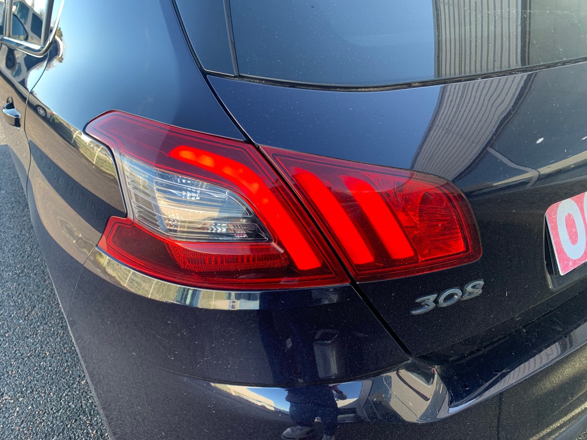 Peugeot 308 130 ch | Allure | Caméra de recul | Apple car play | Régulateur vitesse | Barres de toit