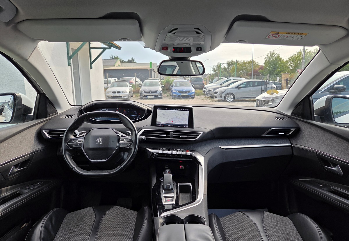 Peugeot 3008 1.6 BHDI 120 CV PACK ALLURE / 1*MAIN