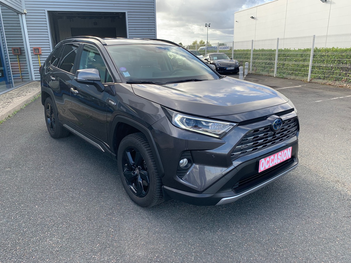 Toyota RAV4 222 ch | AWD | Lounge | Caméra vue 360° | Cuir | Régulateur de vitesse adaptatif