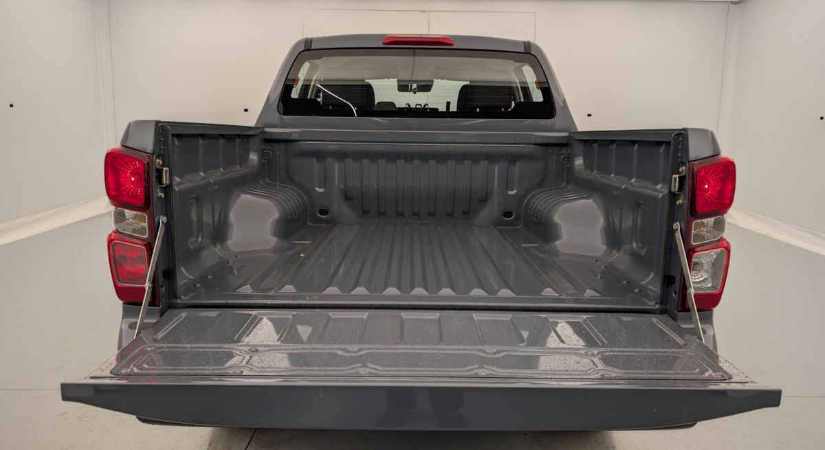 Isuzu D-max 1.9 4X4 CREW CAB N60 B.B + AT 4 PLACES | Plusieurs coloris disponible