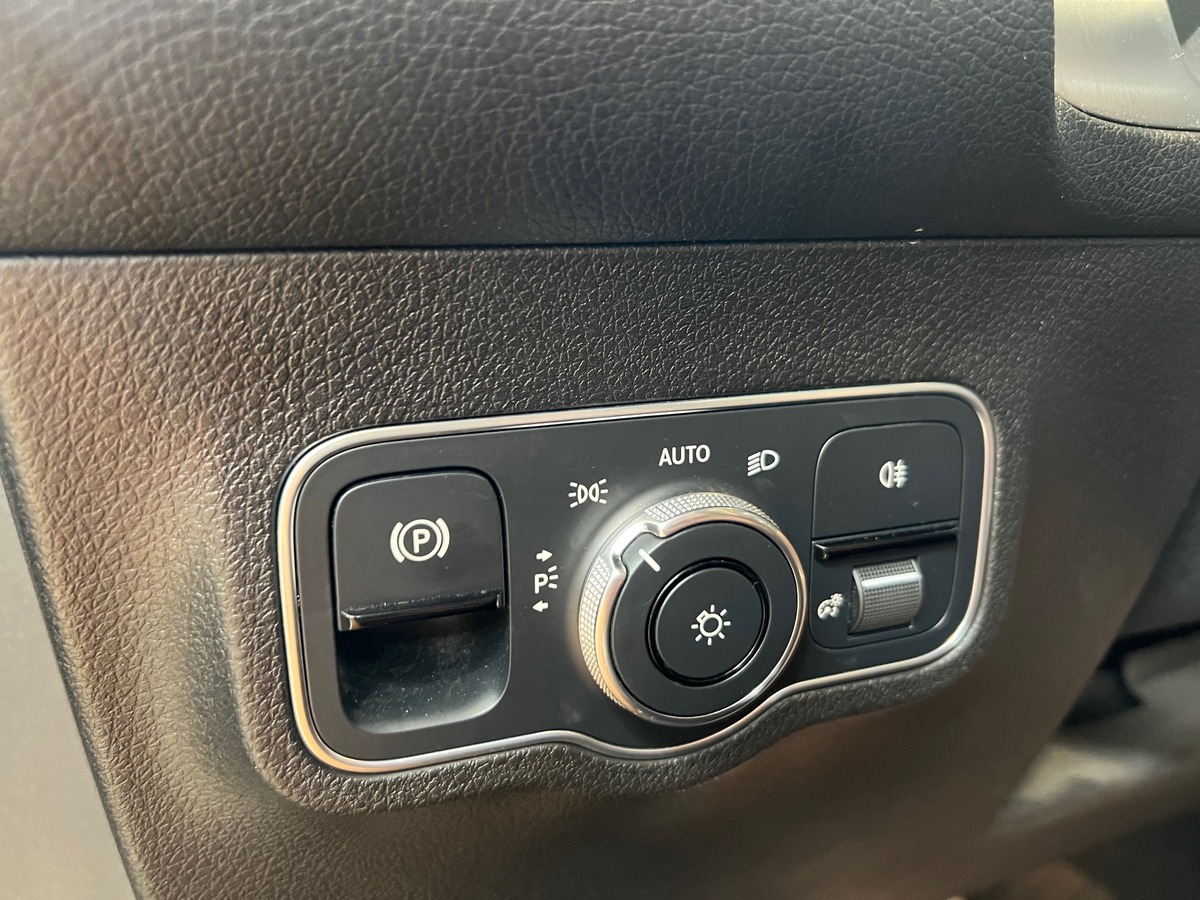 Mercedes-Benz GLB 7 PLACES 200 D 150 AMG LINE PREMIUM 8G-DCT