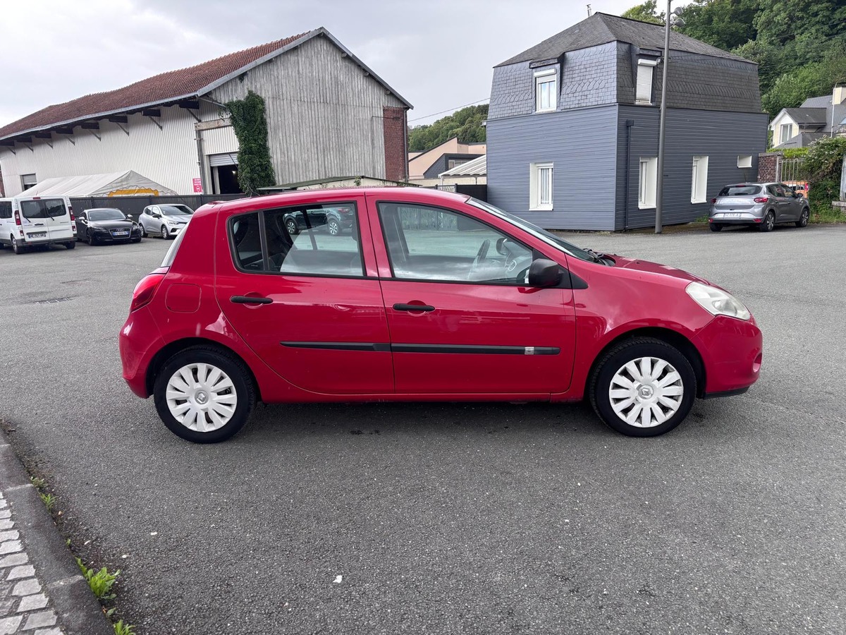 RENAULT Clio III 1.2 75cv - Première main - Garantie