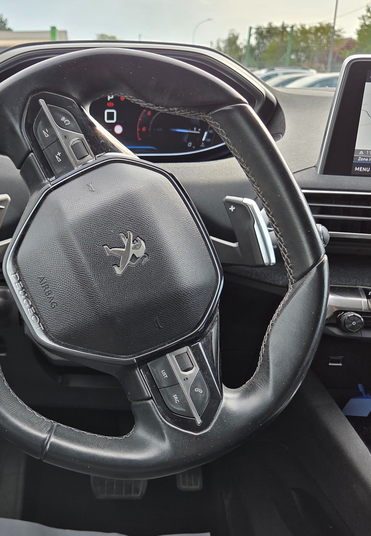 Peugeot 3008 1.6 BHDI 120 CV PACK ALLURE / 1*MAIN