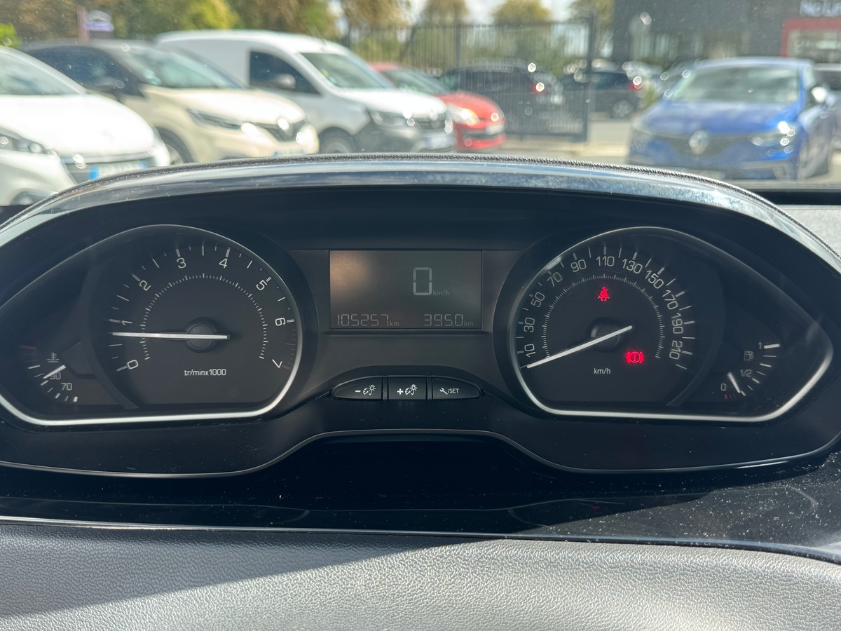 Peugeot 208 I Active Business 1.2 VTi S&S 82 cv phase 2