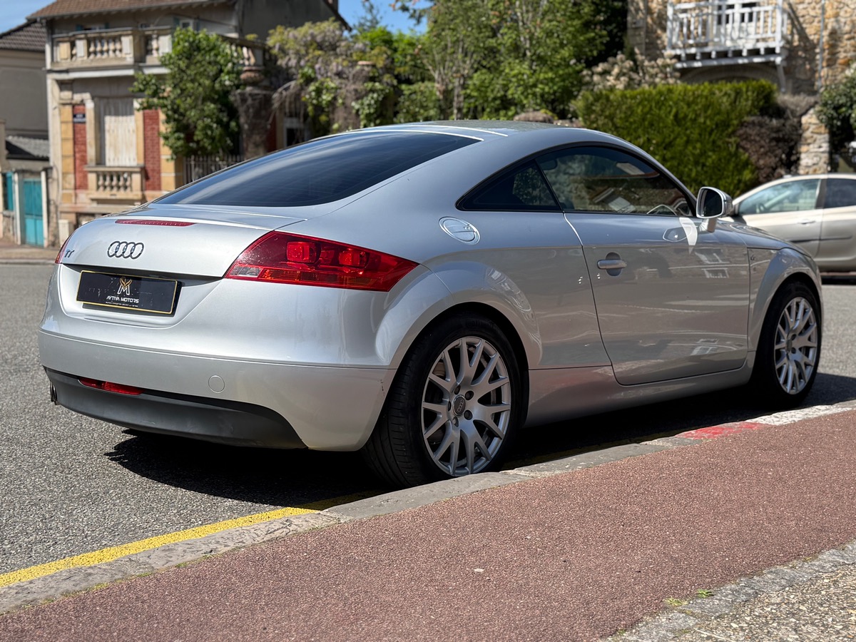 Audi TT série 2 Coupé 2.0 TFSi 16V 200 cv Boîte auto