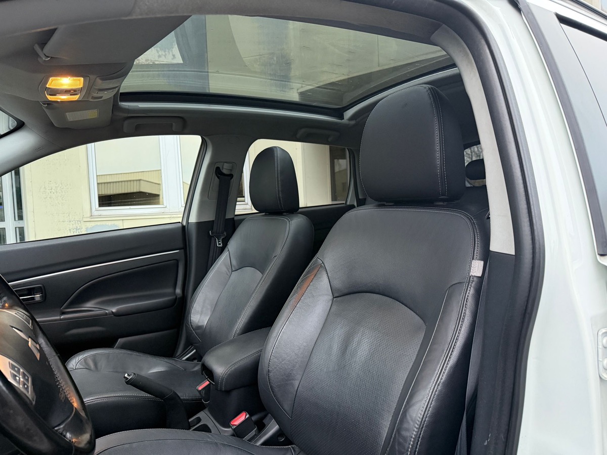 Mitsubishi ASX 1.8 D-ID 150 CV style cuir toit en 4X CBLeut