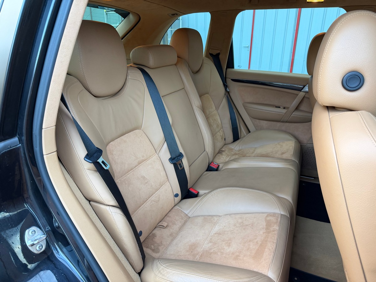 Porsche Cayenne GTS 4.8 V8 TIPTRONIC / TOIT OUVRANT / SIEGES AV CHAUFFANT / HAYON ELECTRIQUE