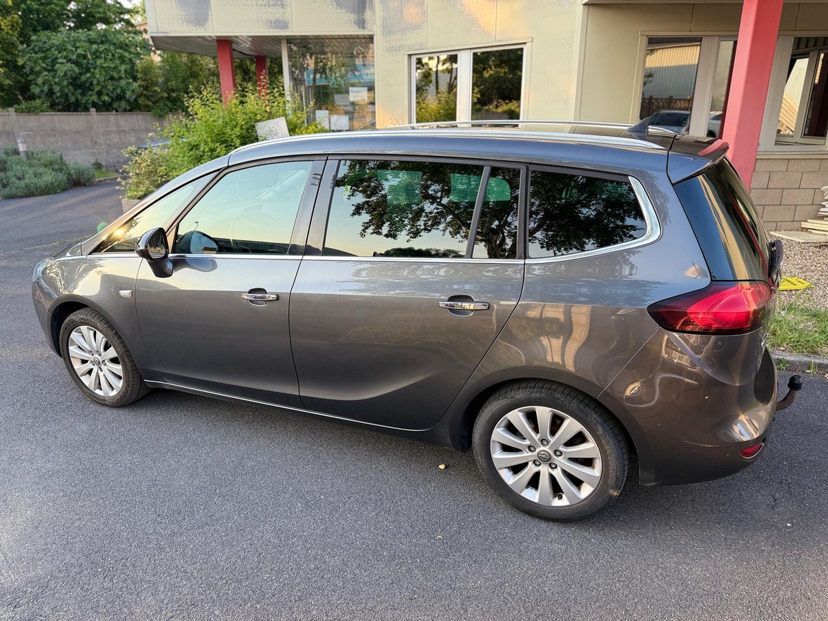 Opel Zafira Tourer 2.0 CDTI 130 CV cosmo 4XCBLeut