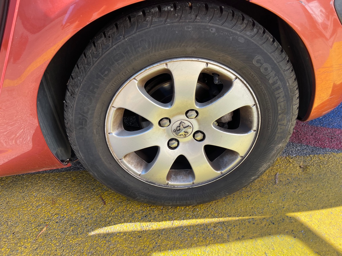 Peugeot 307 1.6 i 110 CV / KM REEL/ 5 Portes / Intérieur Cuir/  Clim/ Boîte auto