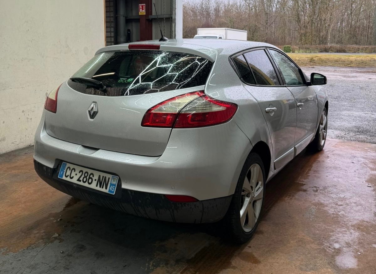 RENAULT Megane iii dci 110cv  BVA