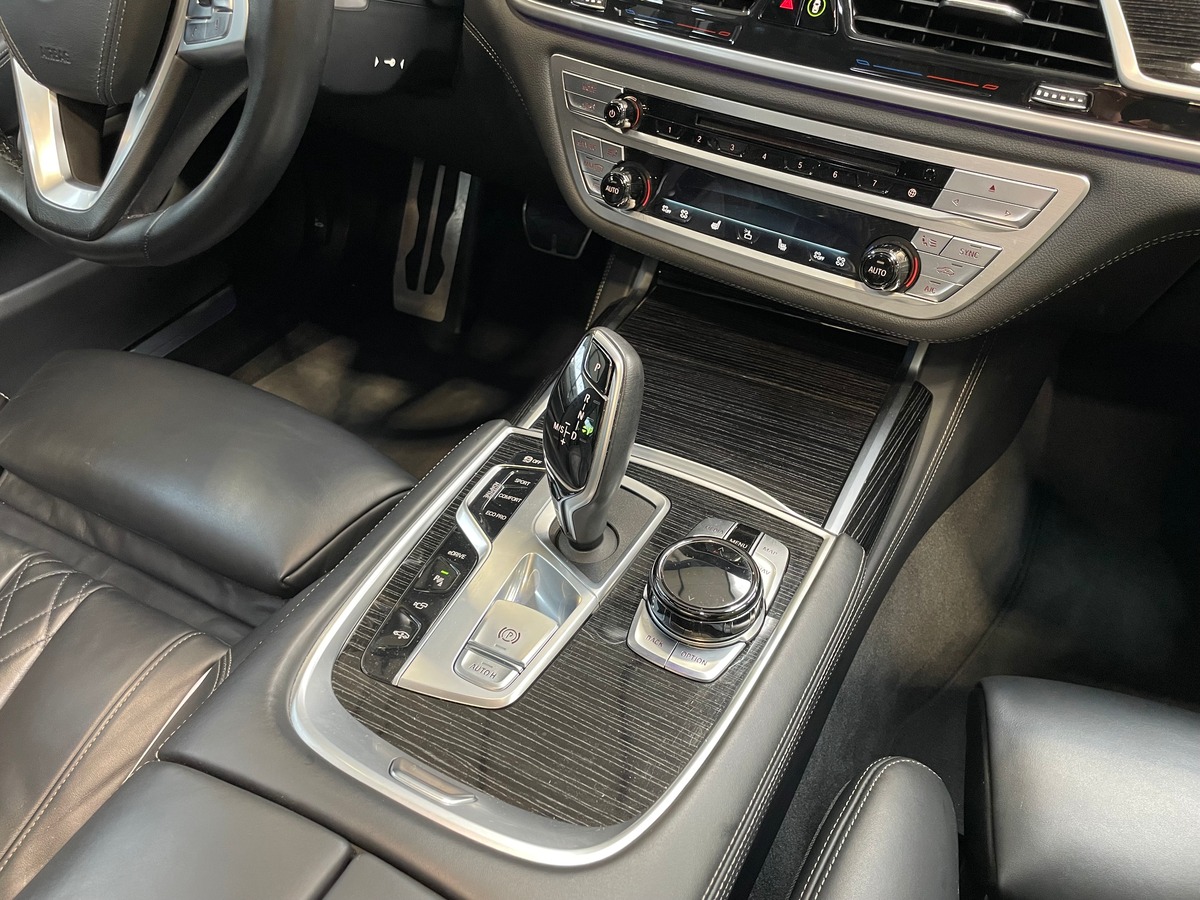 Bmw Série 7 (G11) 740E HYBRID 326CV - MSPORT - EDITION CARBON CORE  - GARANTIE 1 AN