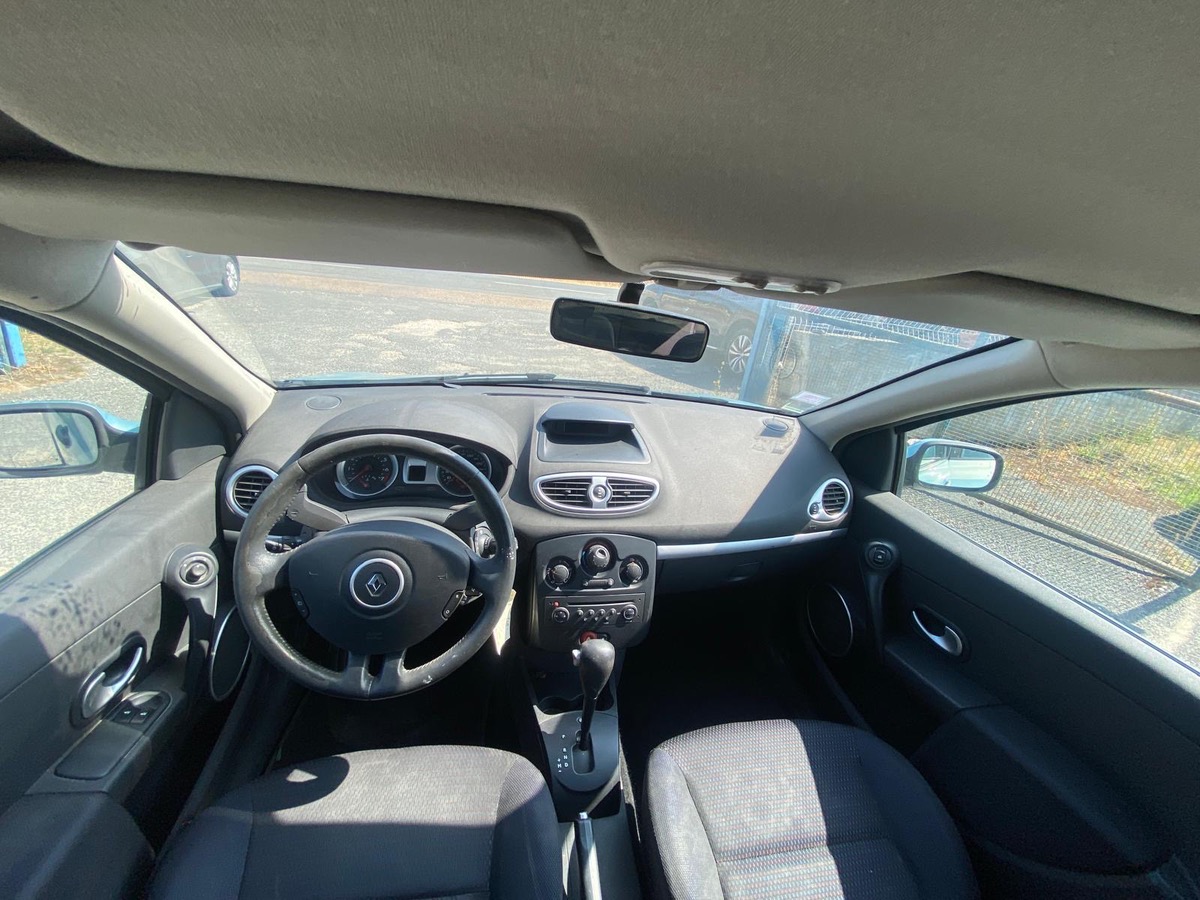 RENAULT Clio III 1.6 16v 110cv boite auto 172000km