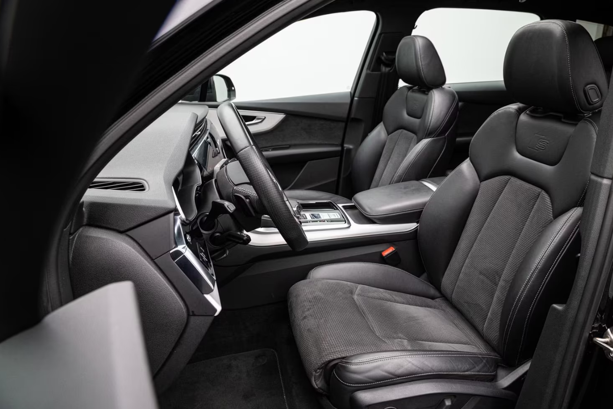 Audi Q7 60 TFSI e 456ch Competition quattro Tiptronic/Bose/Toit ouvrant/Attelage