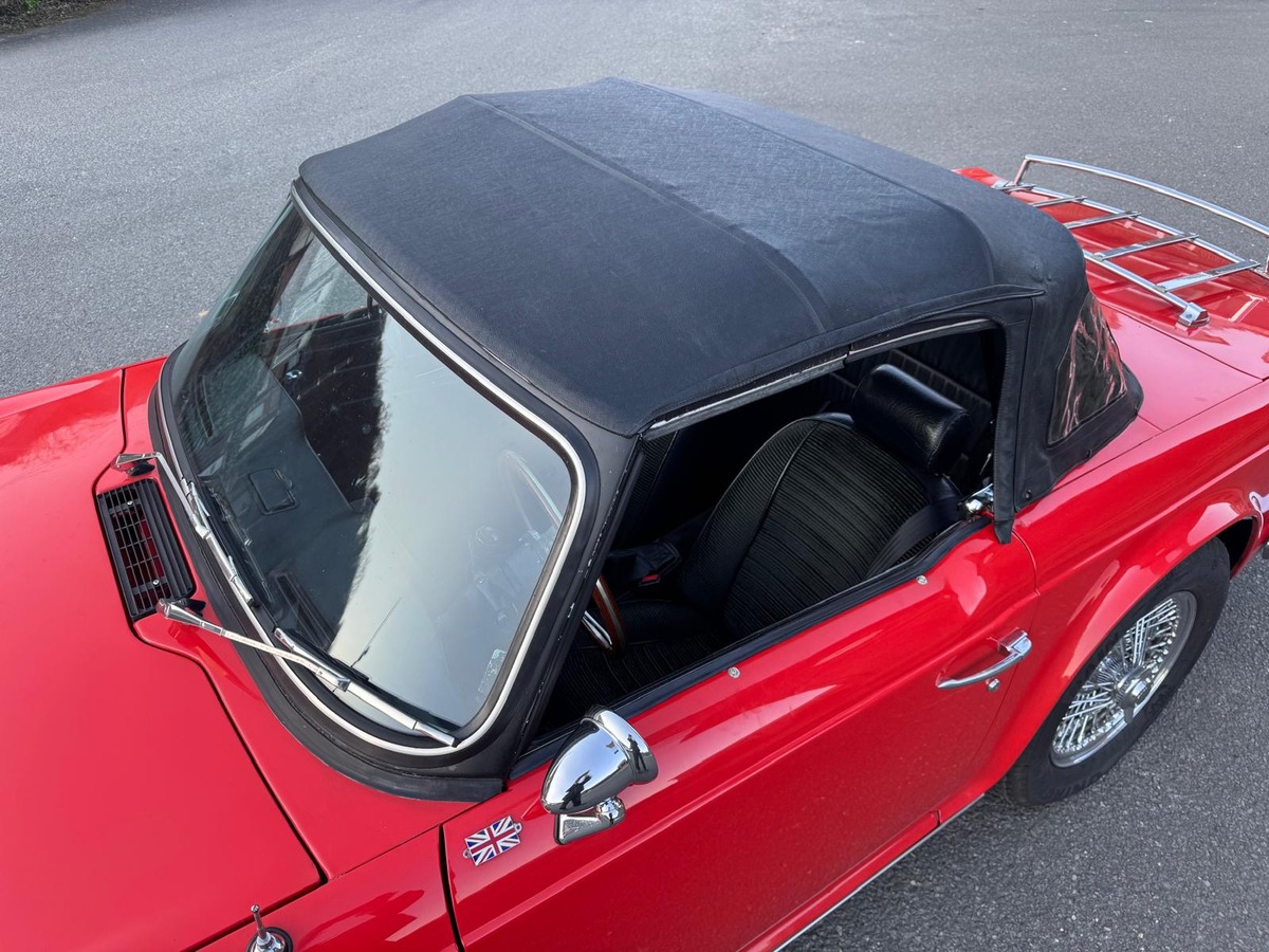 Triumph TR 6 Overdrive cabriolet 1976 - conduite à gauche