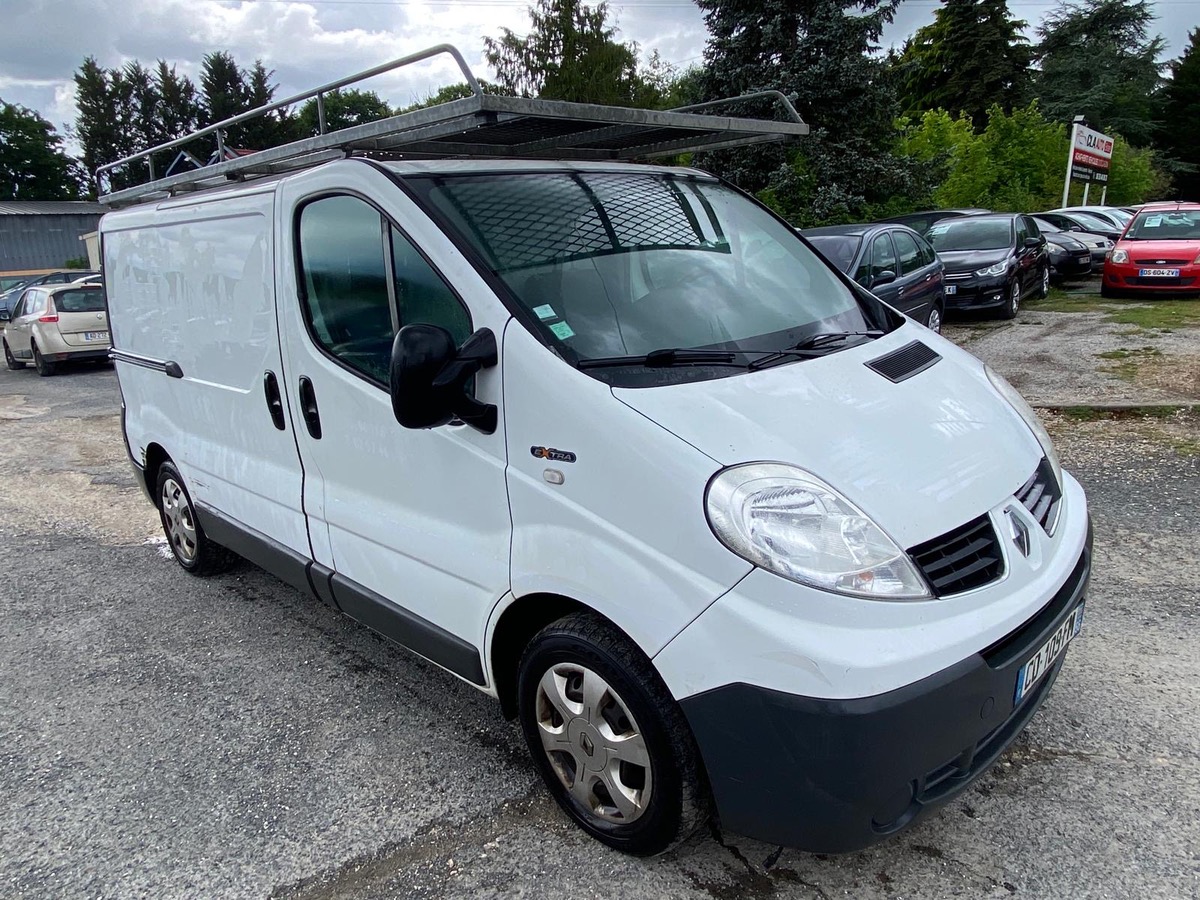 RENAULT Trafic 2.0 dci a chaîne extra  1ere main  TVA RÉCUPÉRABLE