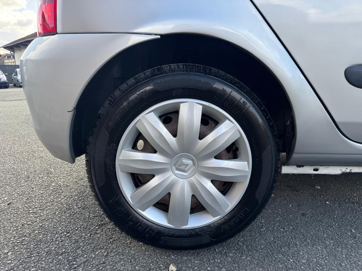 RENAULT Clio II Phase 2 1.2 Campus - 5 portes - Distribution neuve - Garantie