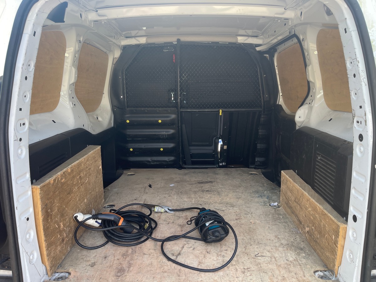 Citroën E-BERLING BERLINGO II 47.70KW 3 PLACES électrique