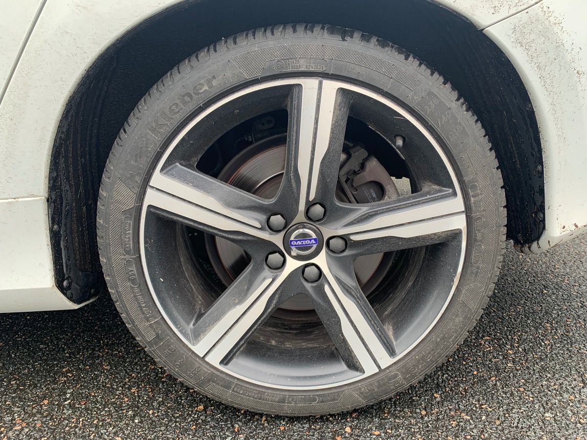 Volvo S60 150 ch | R-design | Attelage amovible | Régulateur vitesse | Radar stationnement arriére