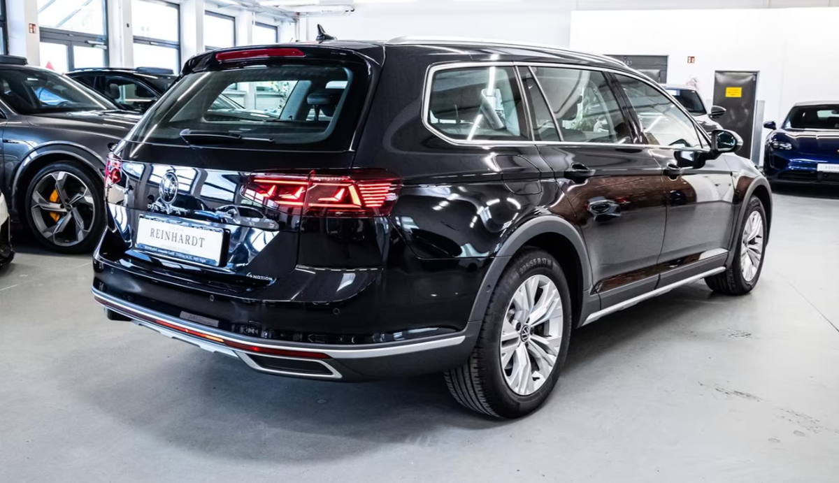 Volkswagen Passat Alltrack 2.0 TSi 4Motion 280ch DSG 7 Toit ouvrant Phares Matrix LED