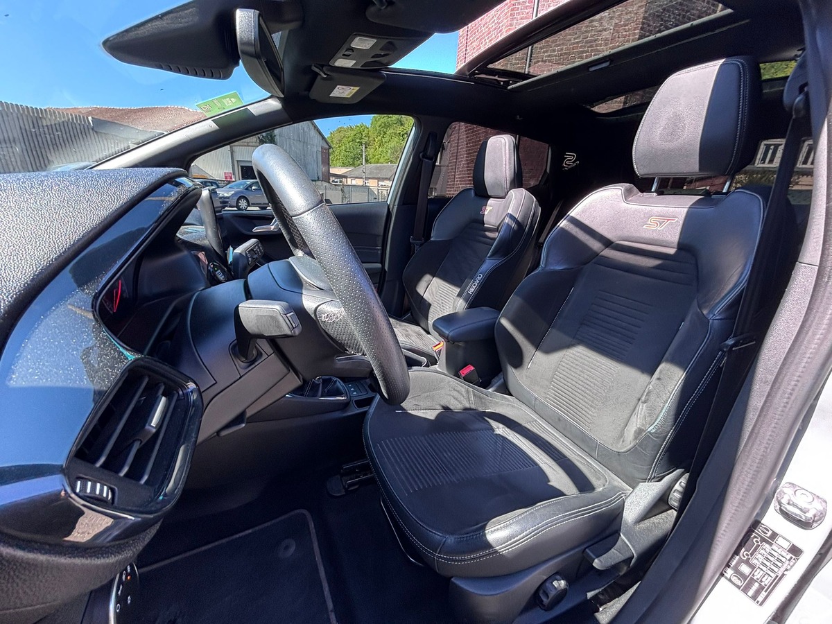 Ford Fiesta VI ST 1.5 Ecoboost 200cv - Entretien complet
