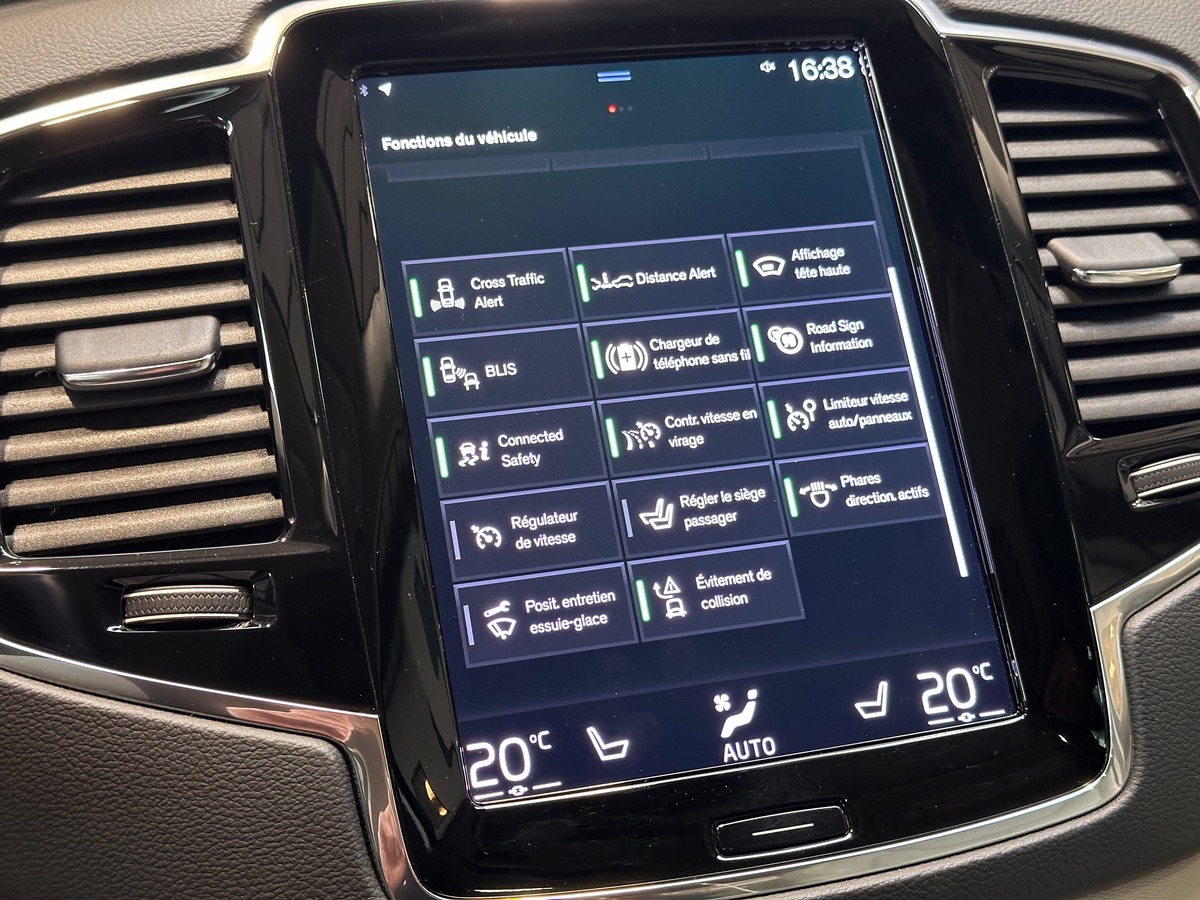 Volvo XC90 T8 Recharge Inscription Luxe AWD - 7 PLACES - 1ère Main - Attelage - FULL OPTIONS