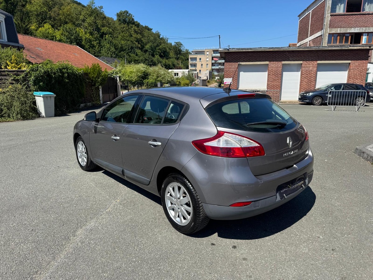 RENAULT Megane 3 2.0 i 16V CVT-BVA 140 Privilège - boite automatique - Garantie