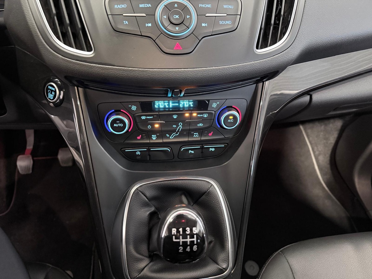 Ford C-max 1.5 TDCI 120  TITANIUM   PREMIERE MAIN