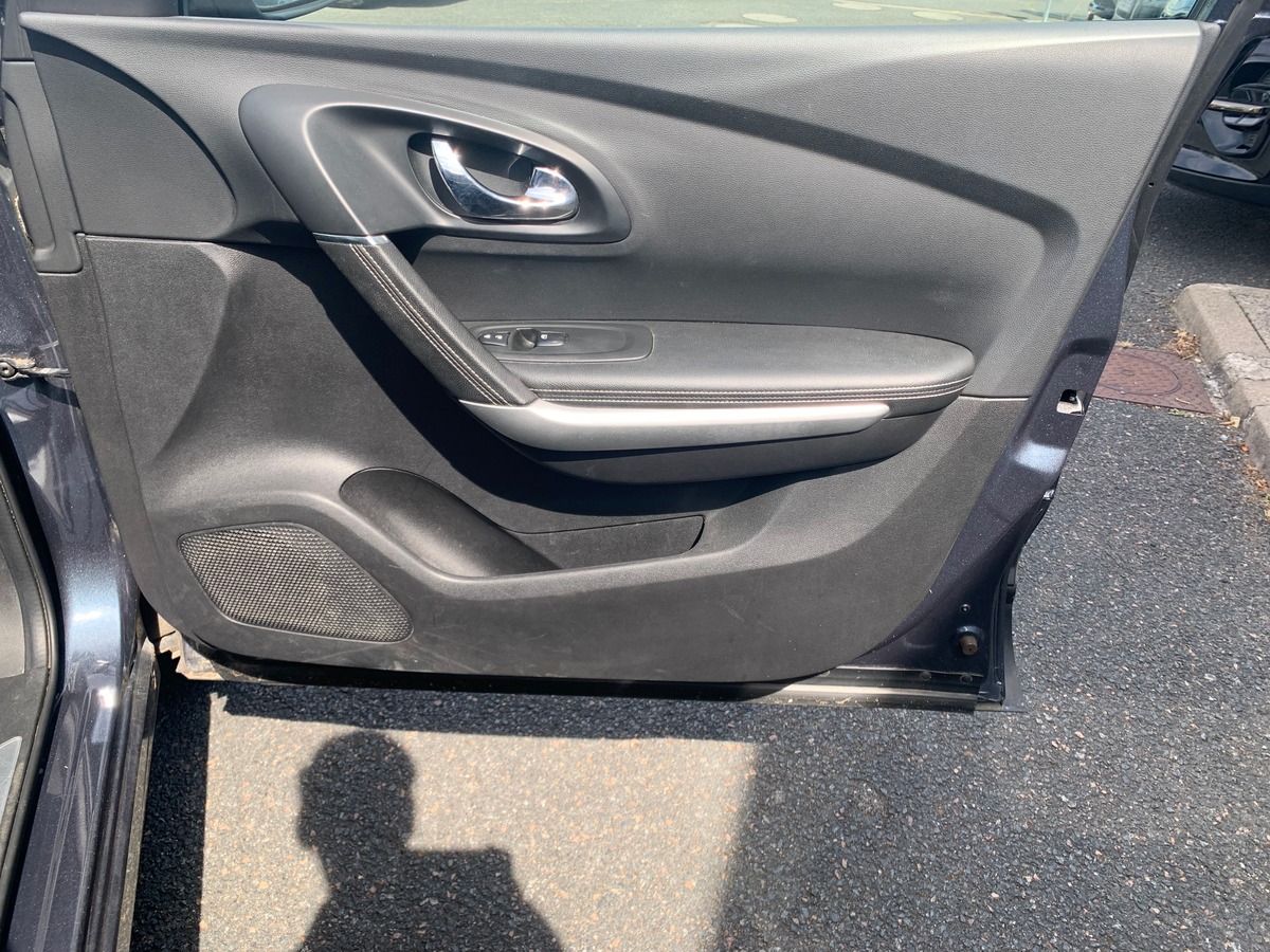 RENAULT Kadjar 130 | Intens | Caméra recul | Régulateur vitesse | Attelage amovible | Roue secours